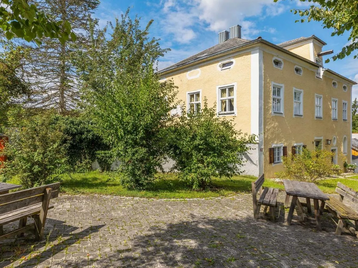 Exceptional Apartment For Art Lovers Riedenburg 0*,