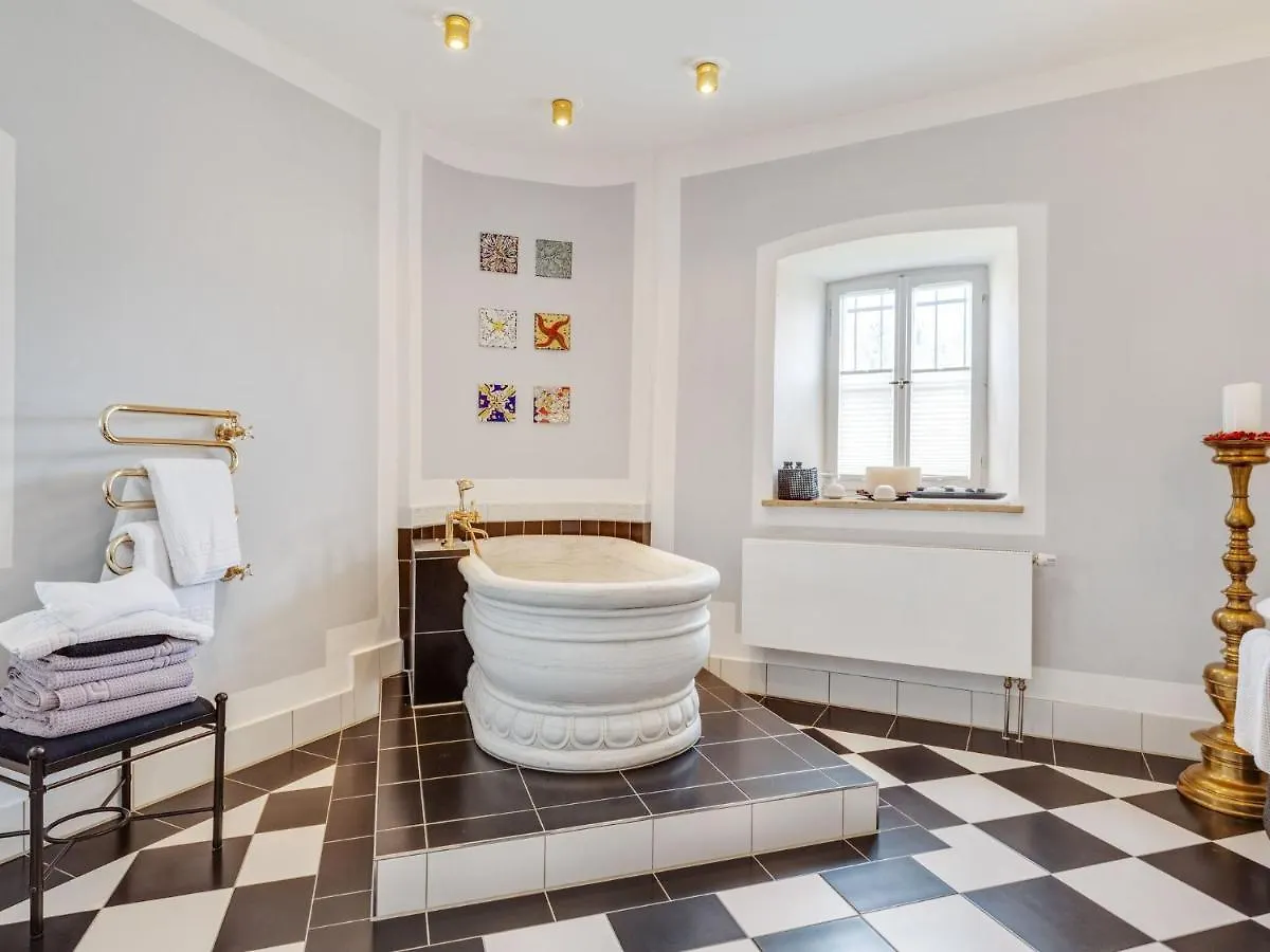 Vakantiehuis Exceptional Apartment For Art Lovers Riedenburg Duitsland