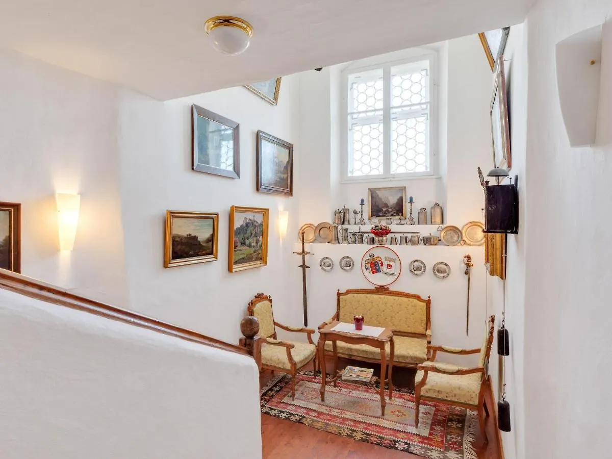 Holiday home Exceptional Apartment For Art Lovers Riedenburg