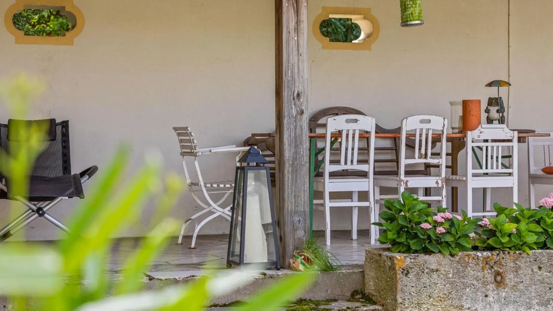 Vakantiehuis Exceptional Apartment For Art Lovers Riedenburg